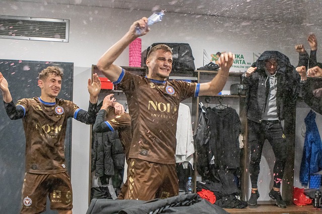 致互联队如 致互联队如